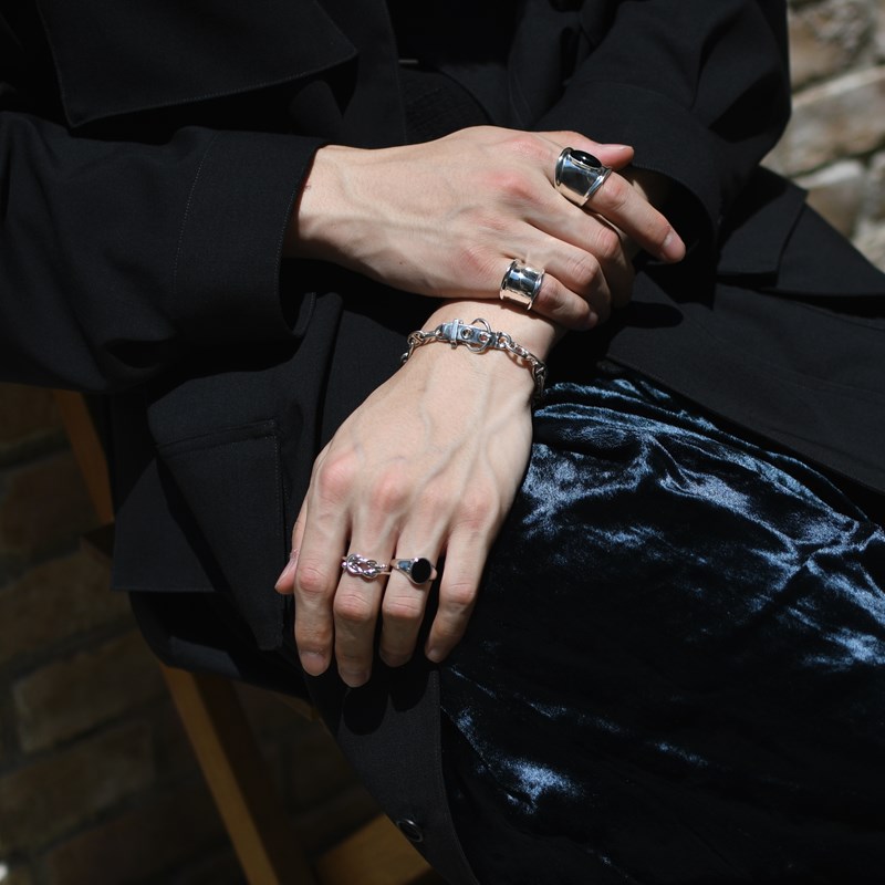 CHOPIN RIGHT FINGER ARMOR RING -SILVER- | IN ONLINE STORE