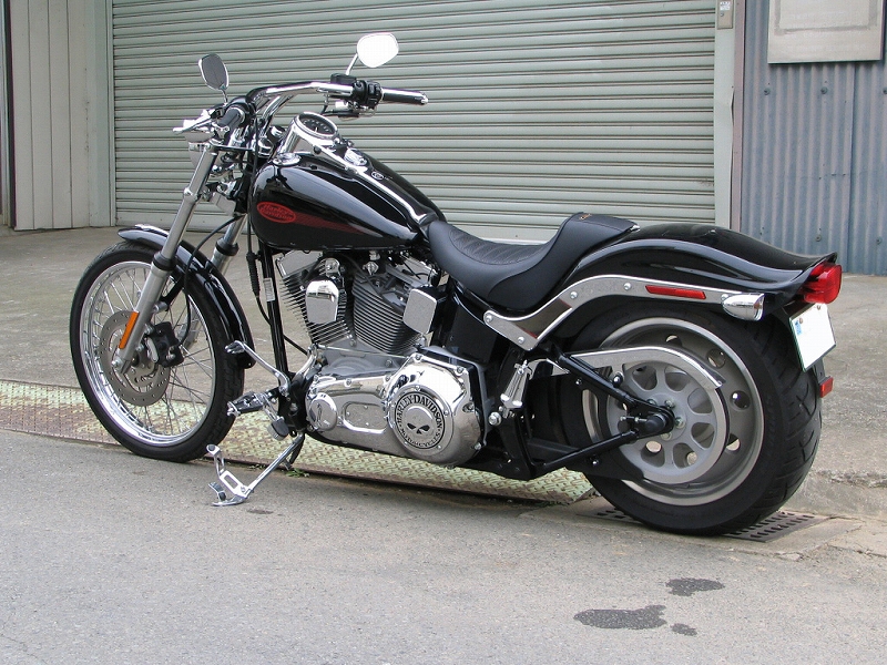 ハーレー｜ソフティル ソロシートタック ｜カスタムバイクパーツ ㈱K&H