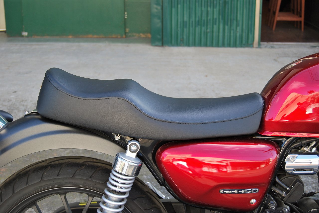 GB350 段付きシート Aステッチ｜K＆H