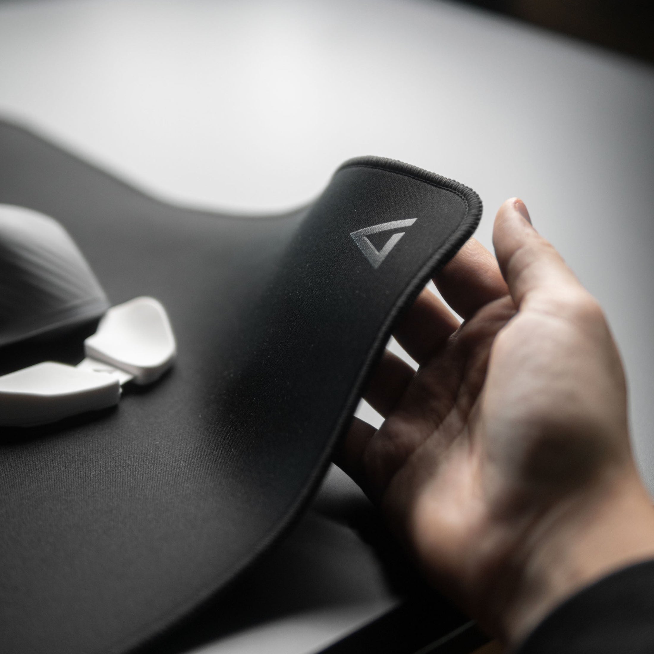 DELTAHUB Gaming Desk Pad Black デスクマット – kitcut plus