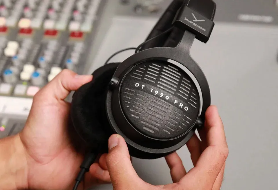 beyerdynamic DT 1990 PRO MK II | 開放型プレミアム テスラスタジオ