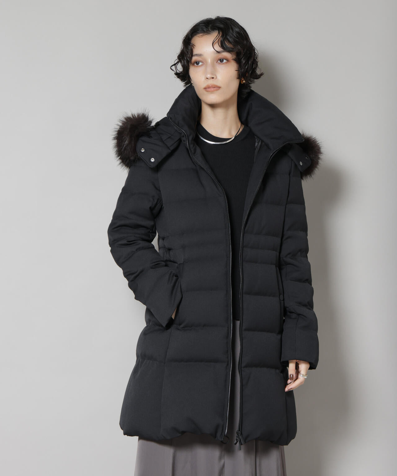 西川 ダウン (R)」サージ ロング ダウン