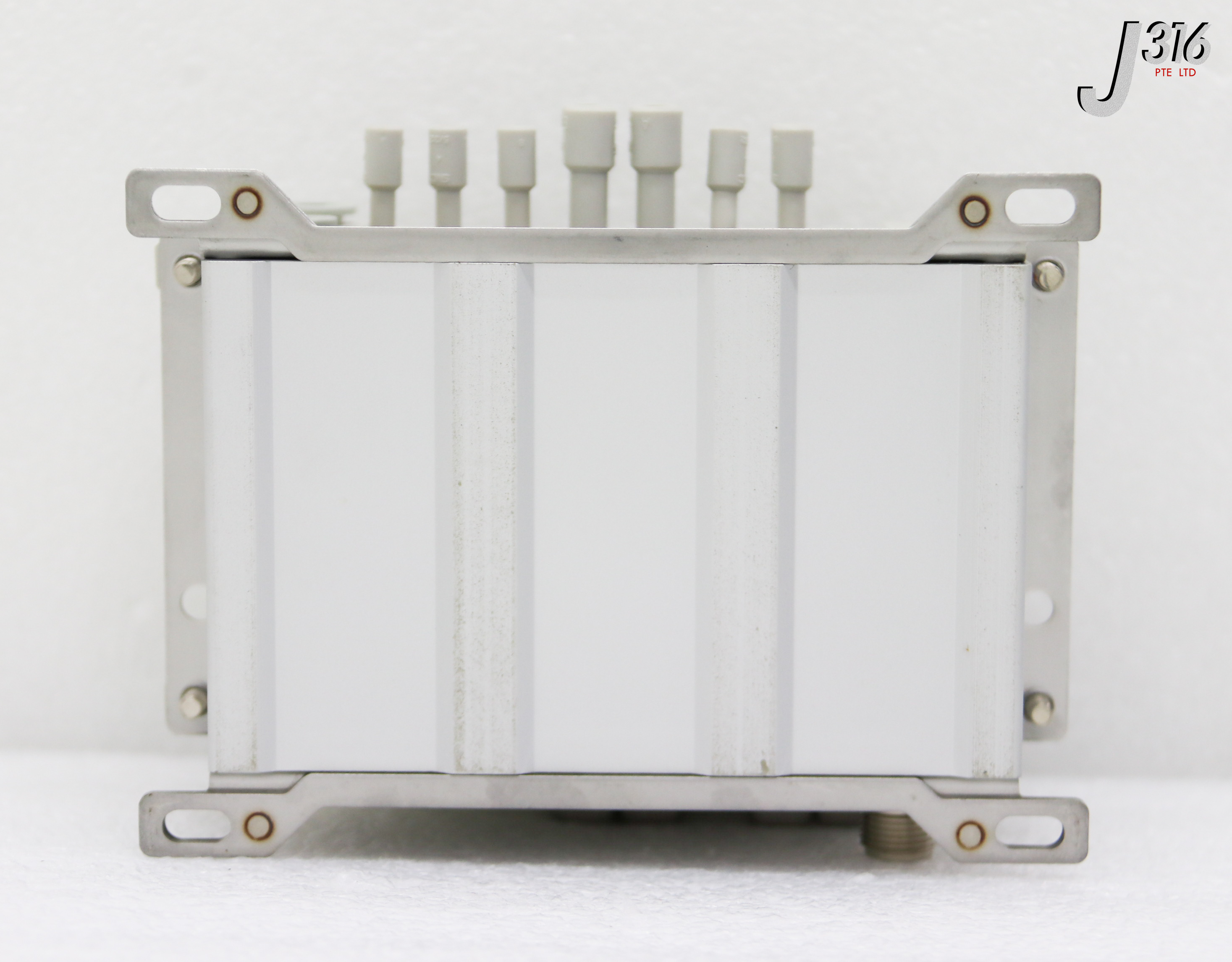 35458 SMC 8-SLOT PNEU MANF W/ DEVICENET EX160-SDN2, 175632 VV5Q11
