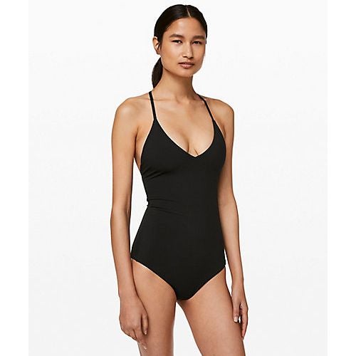 スイムウェア特集♪】ルルレモンのスイムウェアも着心地抜群