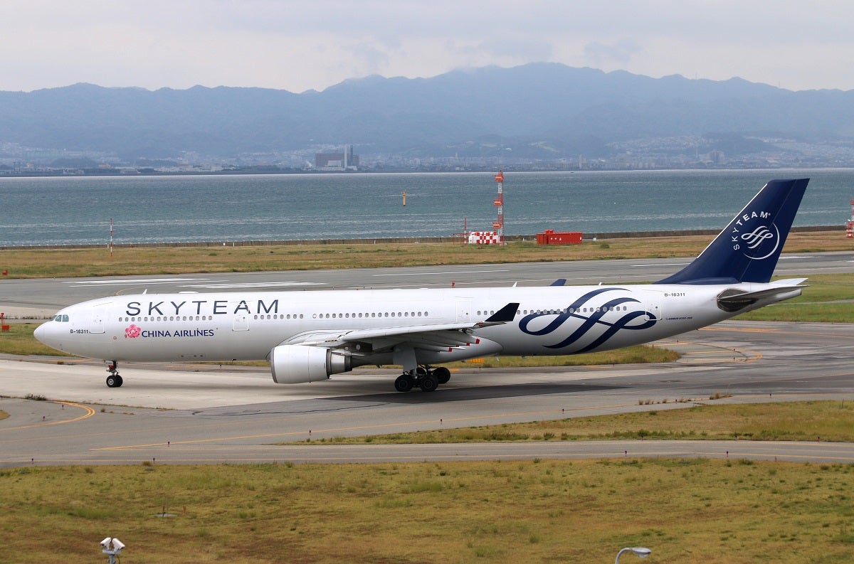 中国南方航空 B777-300ER sky team 特別塗装1/200 中国南方航空 B777