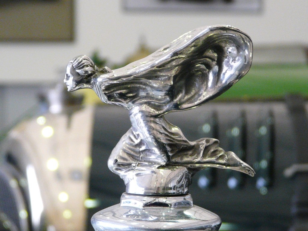 スピリット・オブ・エクスタシー♪“Spirit of Ecstasy ” | W124