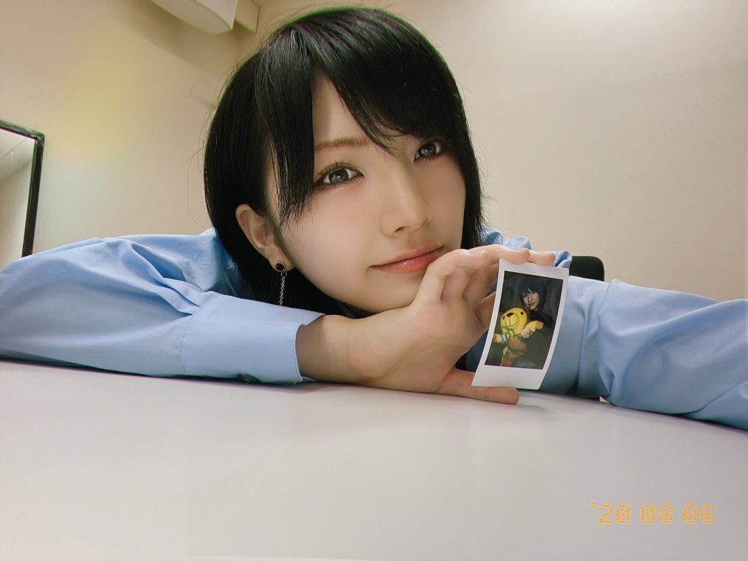 STU48 岡田奈々】[2020/8/6(木)配信]SHOWROOM『オンラインチェキサイン