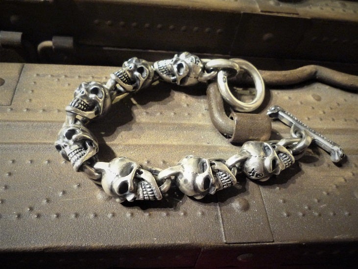 ｶﾞﾎﾞｰﾙ 7 All Slant Head Skulls Link Bracelet | DenialKichijoji