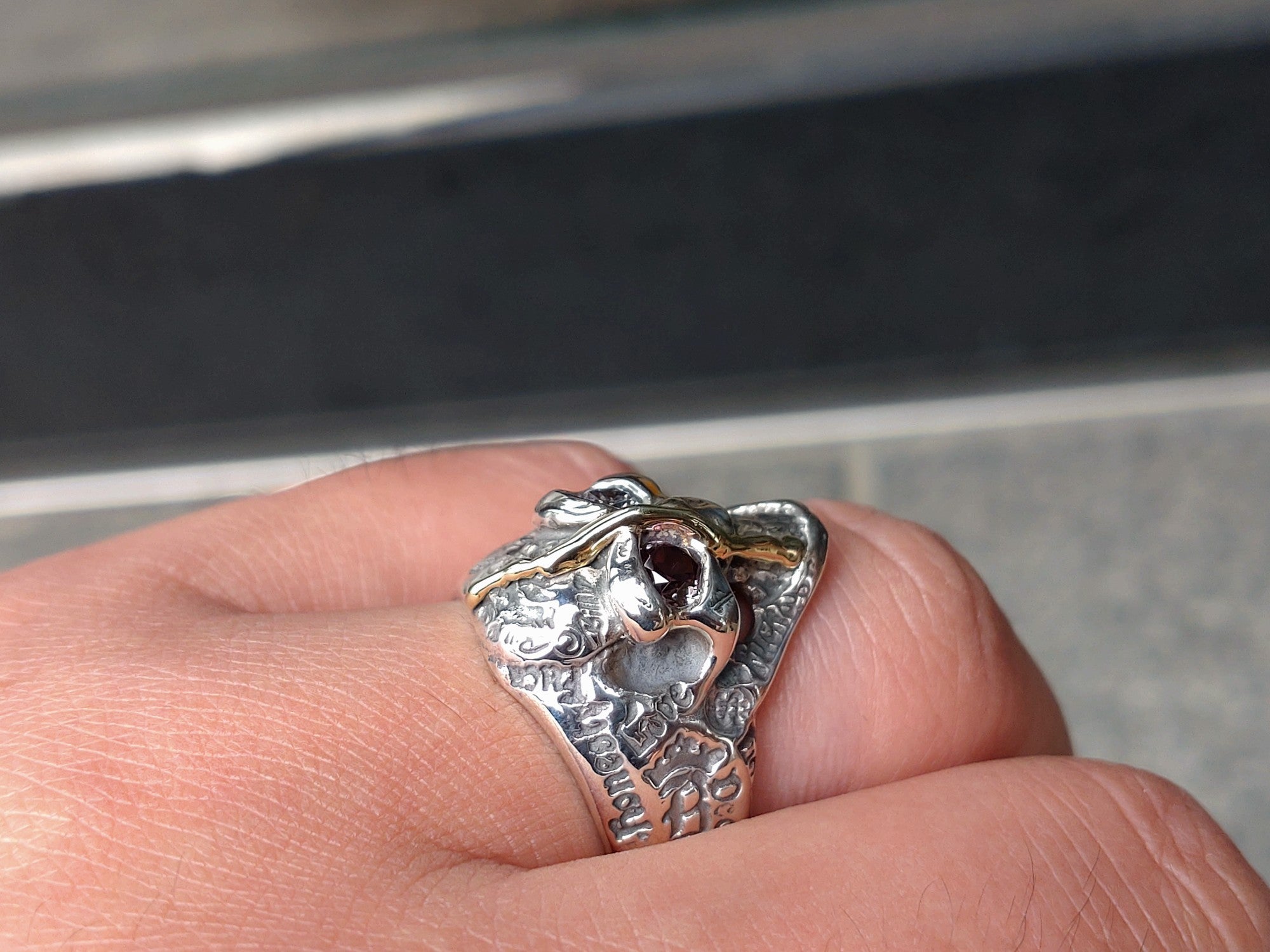 BWL / GRAFFITI SMALL G,L,S w/STONE EYES CUSTOM | BILL WALL LEATHER