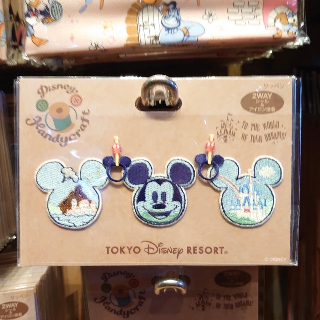 パークの窓やドアのデザイン！東京ディズニーリゾート ワッペンセット