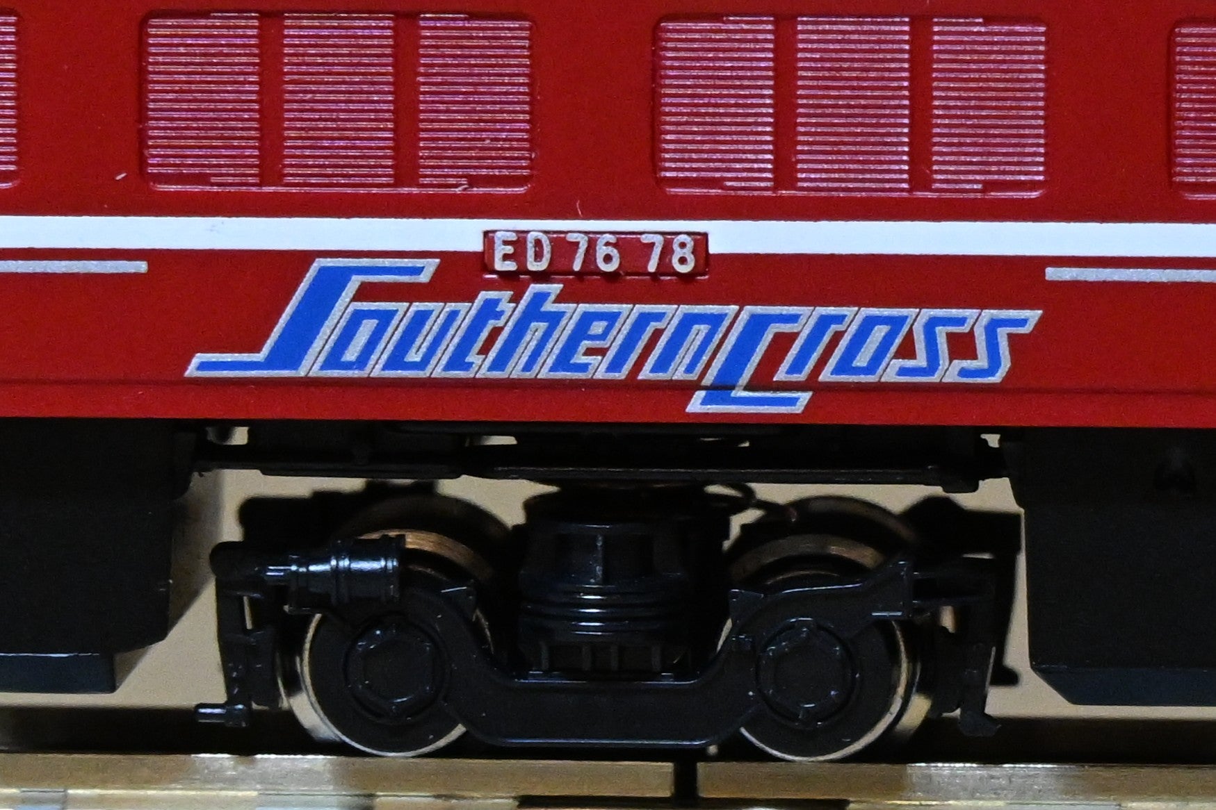 TOMIX ED76 78号機 サザンクロス塗装 | チューの広く浅く趣味の時間
