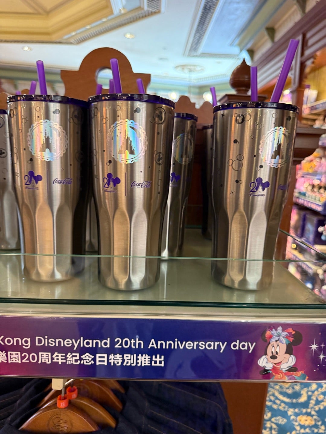 香港ディズニーランドで発売しているコカコーラグッズがすごい