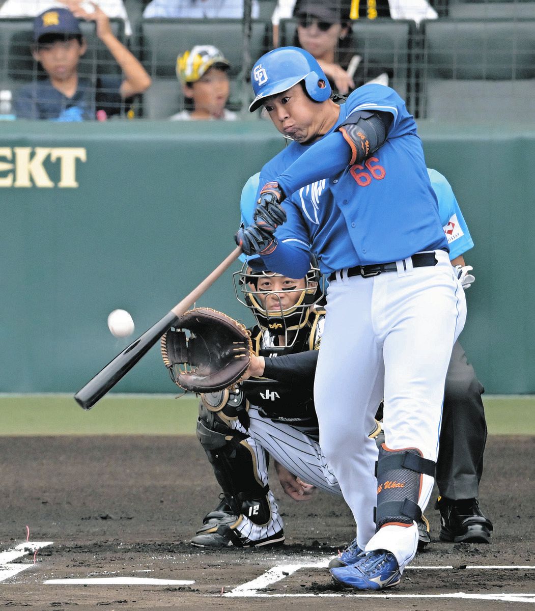 中日・鵜飼航丞、約4カ月ぶりスタメン出場でマルチ安打「何とかことを