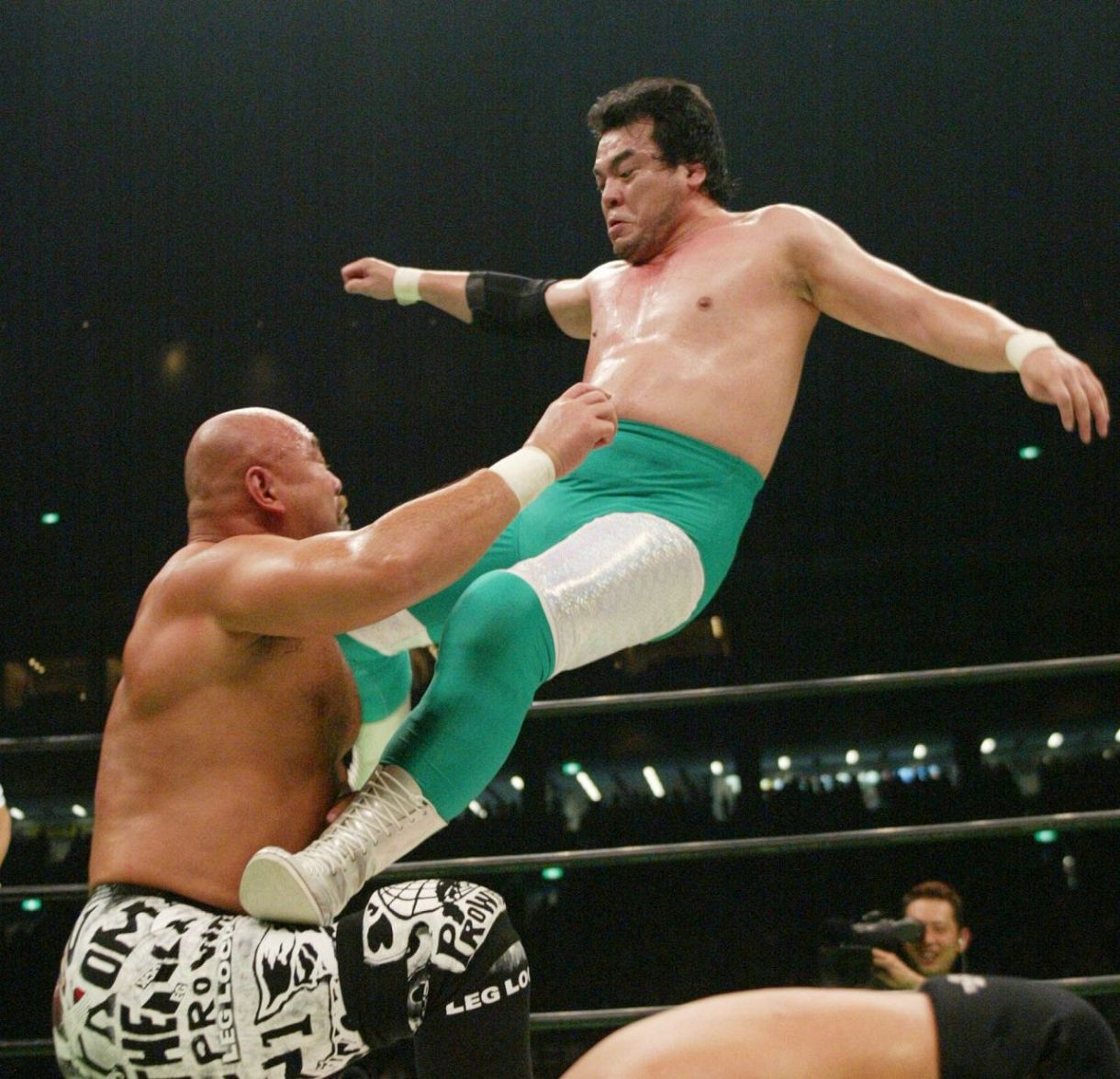 試合中の事故で46歳で亡くなったプロレスラー三沢光晴さんの命日に武藤