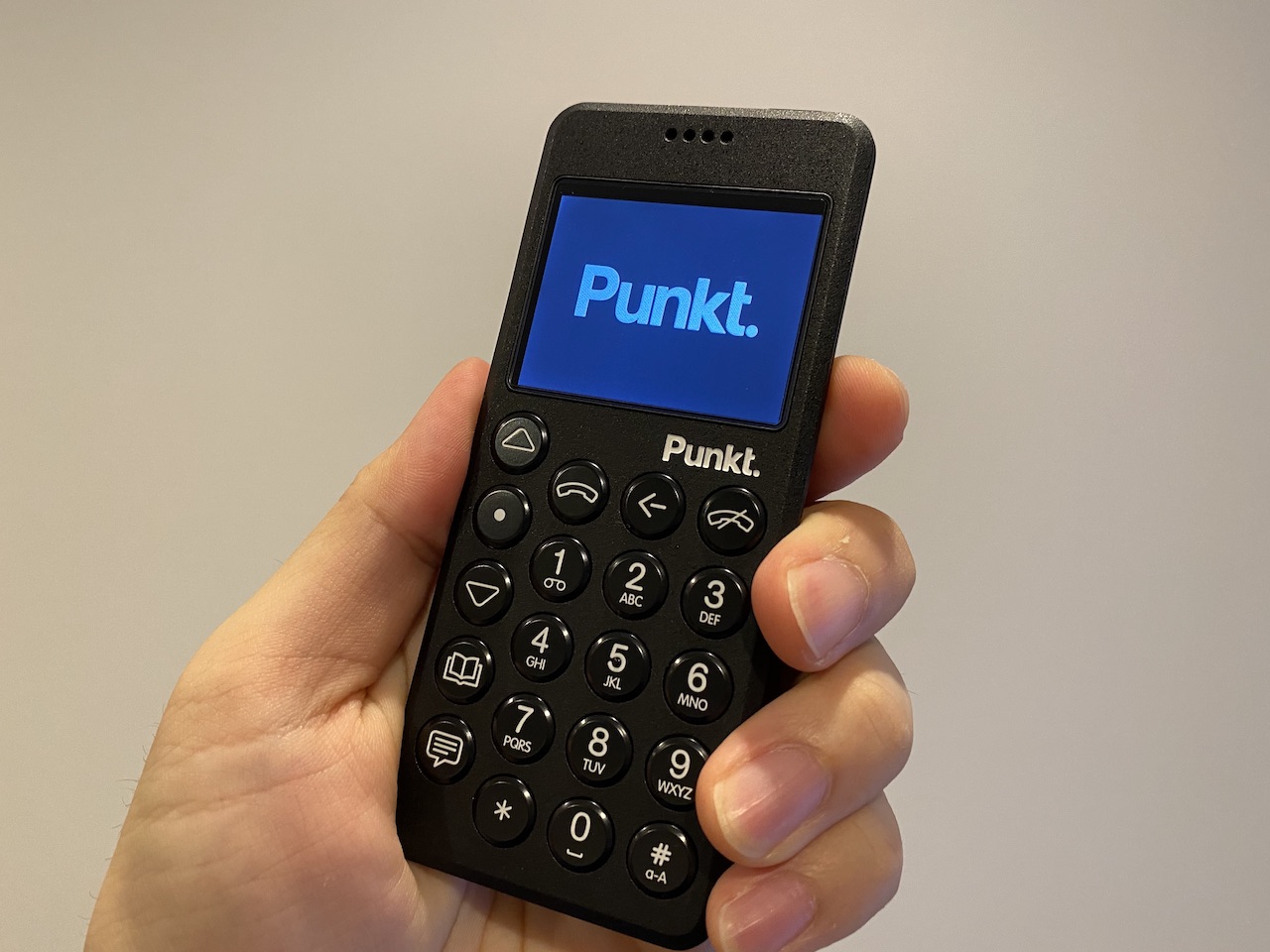 脱スマホしたいなら4Gケータイ「Punkt.MP02」って選択肢もあるぞ