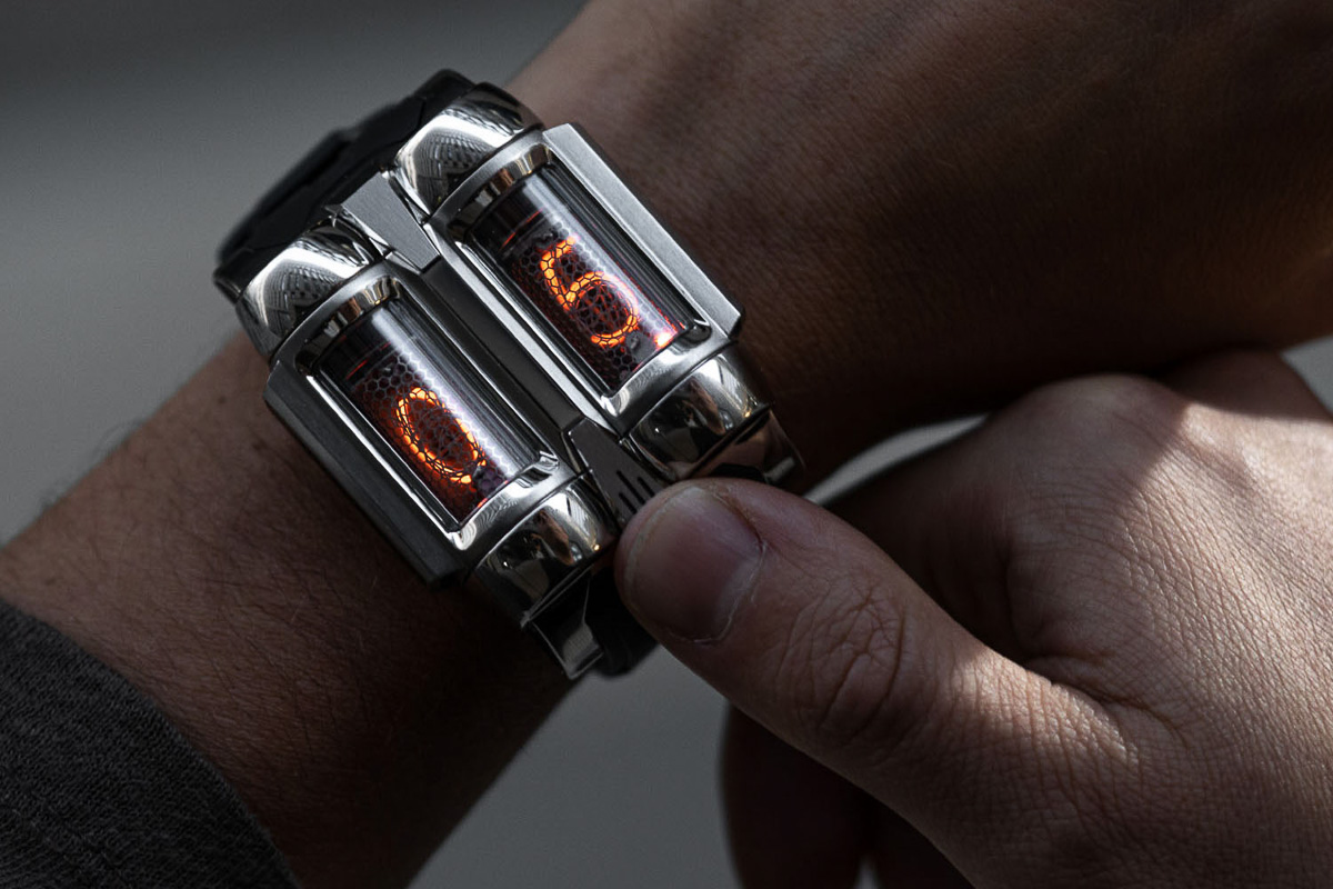 これは時計？それともアクセサリー？