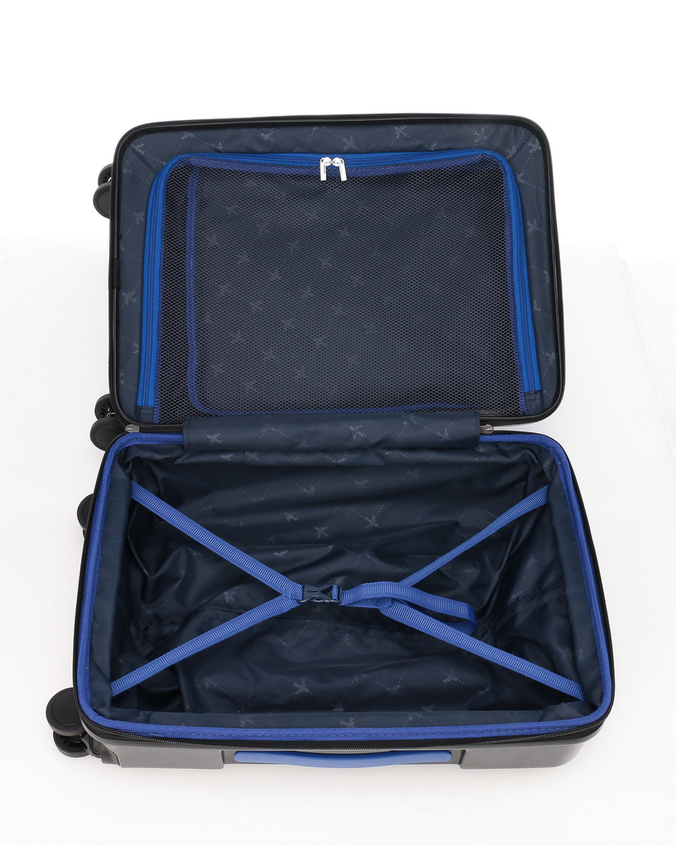 ANAオリジナルのスーツケースだから使いやすい工夫が満載です