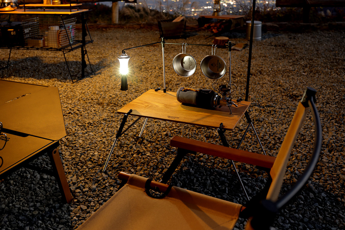 アイアン×ウッドのハングアウト「SOTシリーズ」で焚き火まわりを