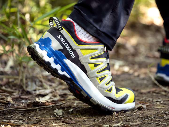 サロモン「XA PRO 3D V9」が山でも街でも快適な理由を76年の歴史