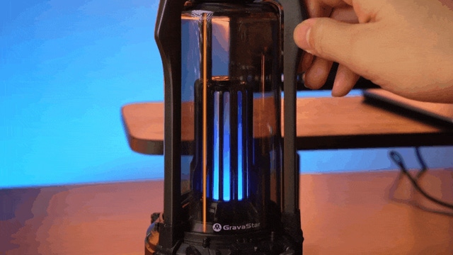 SFっぽ】地球外生命体みたいな彼奴は近未来型の無線スピーカー