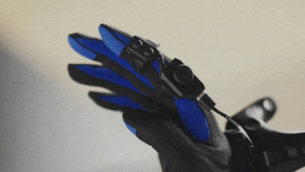 ゲーム世界の革命！SteamVR向け、完全没入型VRグローブ「UDCAP