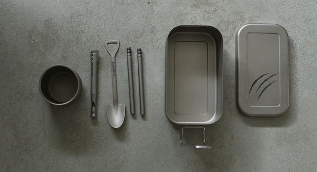 純チタン99%製の本格派ギア】軽くて強くてサビにくい、災害時にも頼り