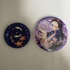 ワンピース 麦わらストア ロビン 缶バッジ - メルカリ