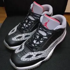 2026年最新】air jordan 11 retro low ieの人気アイテム - メルカリ