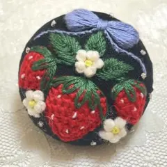 2026年最新】くるみボタン刺繍ブローチの人気アイテム - メルカリ