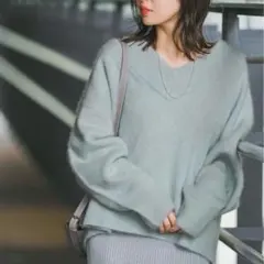 2026年最新】YAK ワイドvネックニットの人気アイテム - メルカリ