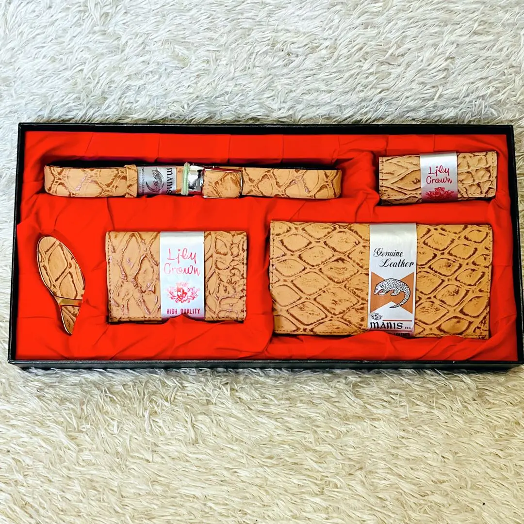 2026年最新】センザンコウ 財布の人気アイテム - メルカリ