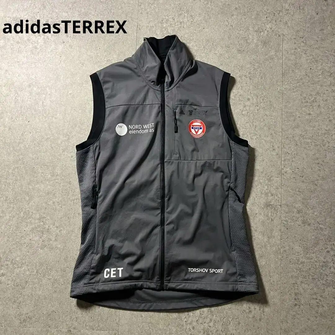 2026年最新】adidasトレイルランニングベストの人気アイテム - メルカリ