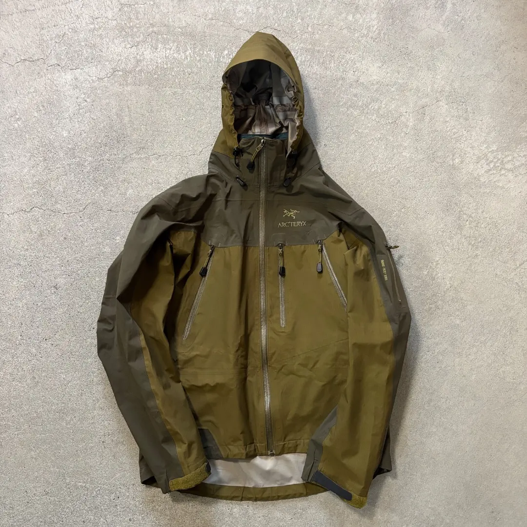 2026年最新】arc teryx leaf alpha ltの人気アイテム - メルカリ