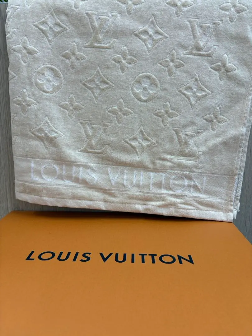 2026年最新】ルイヴィトン ビーチタオルの人気アイテム - メルカリ