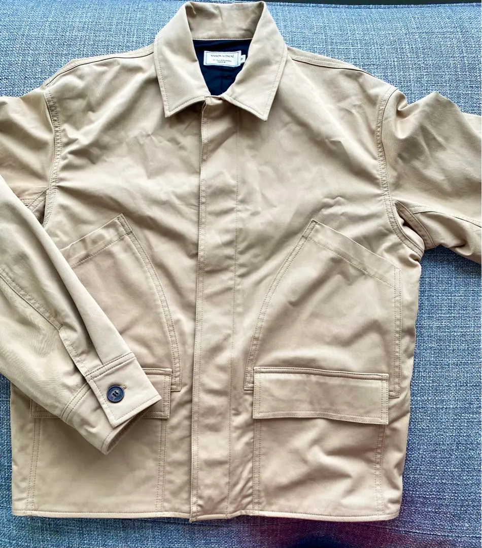 2026年最新】MAISON KITSUNE ステンカラーコートの人気アイテム - メルカリ