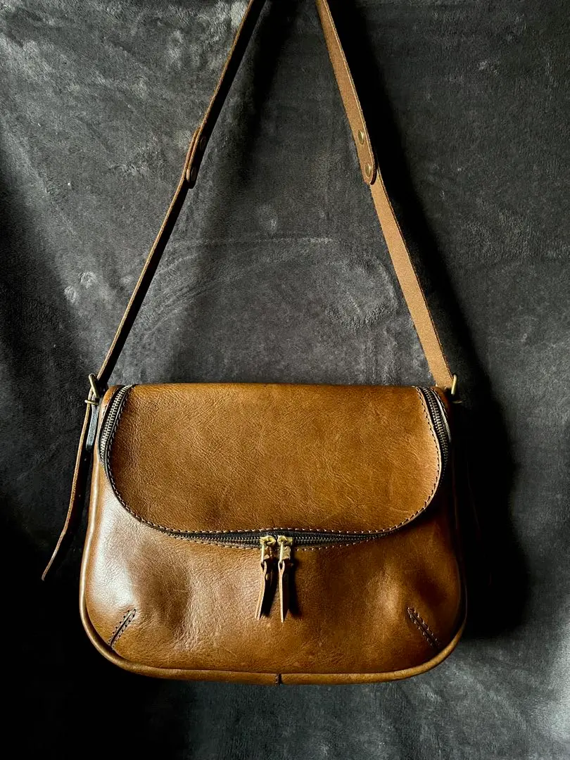 2026年最新】HERZ メッセンジャーバッグの人気アイテム - メルカリ