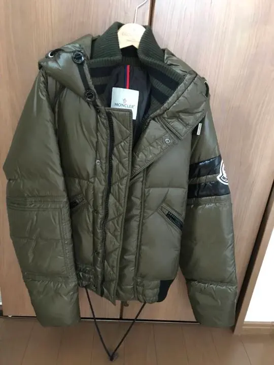 2026年最新】moncler レオン ダウンの人気アイテム - メルカリ