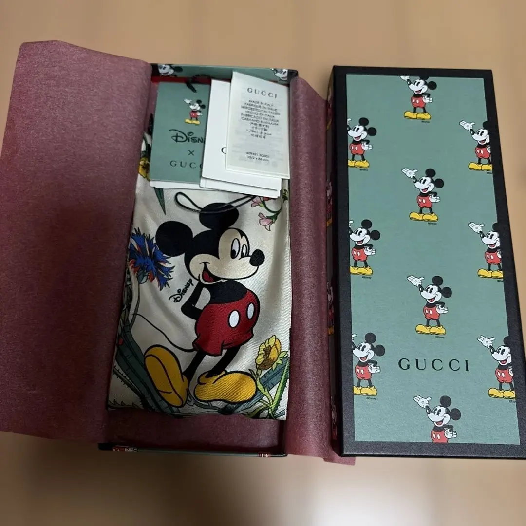 2026年最新】gucci スカーフ ミッキーの人気アイテム - メルカリ