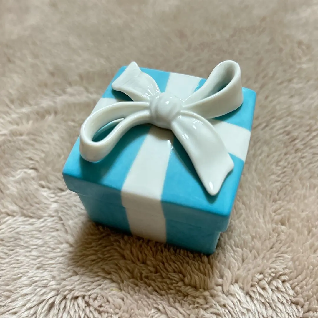 2026年最新】ティファニー 小物入れ ミニブルーボウボックス 陶器の