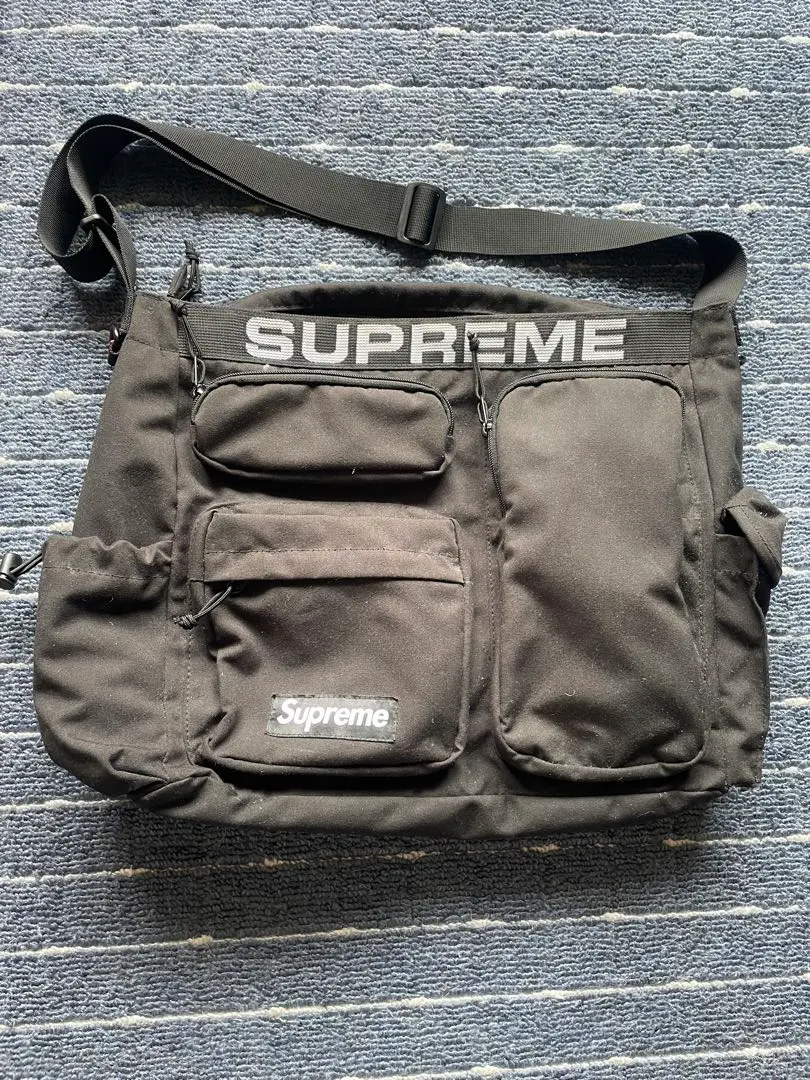 2026年最新】supreme 22ss small messenger bagの人気アイテム - メルカリ