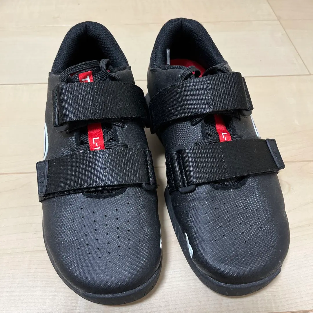 2026年最新】リフティングシューズ tyrの人気アイテム - メルカリ