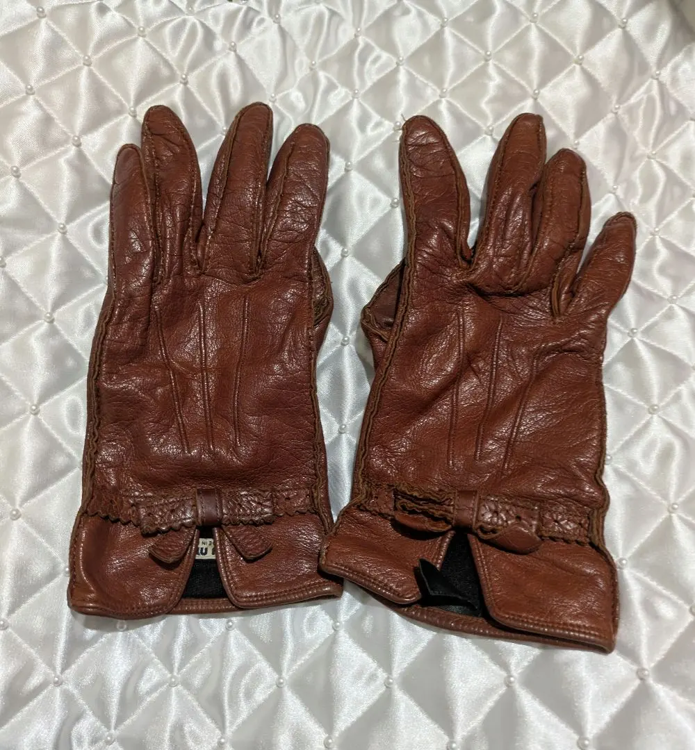 2026年最新】MIU MIU 手袋・アームカバーの人気アイテム - メルカリ