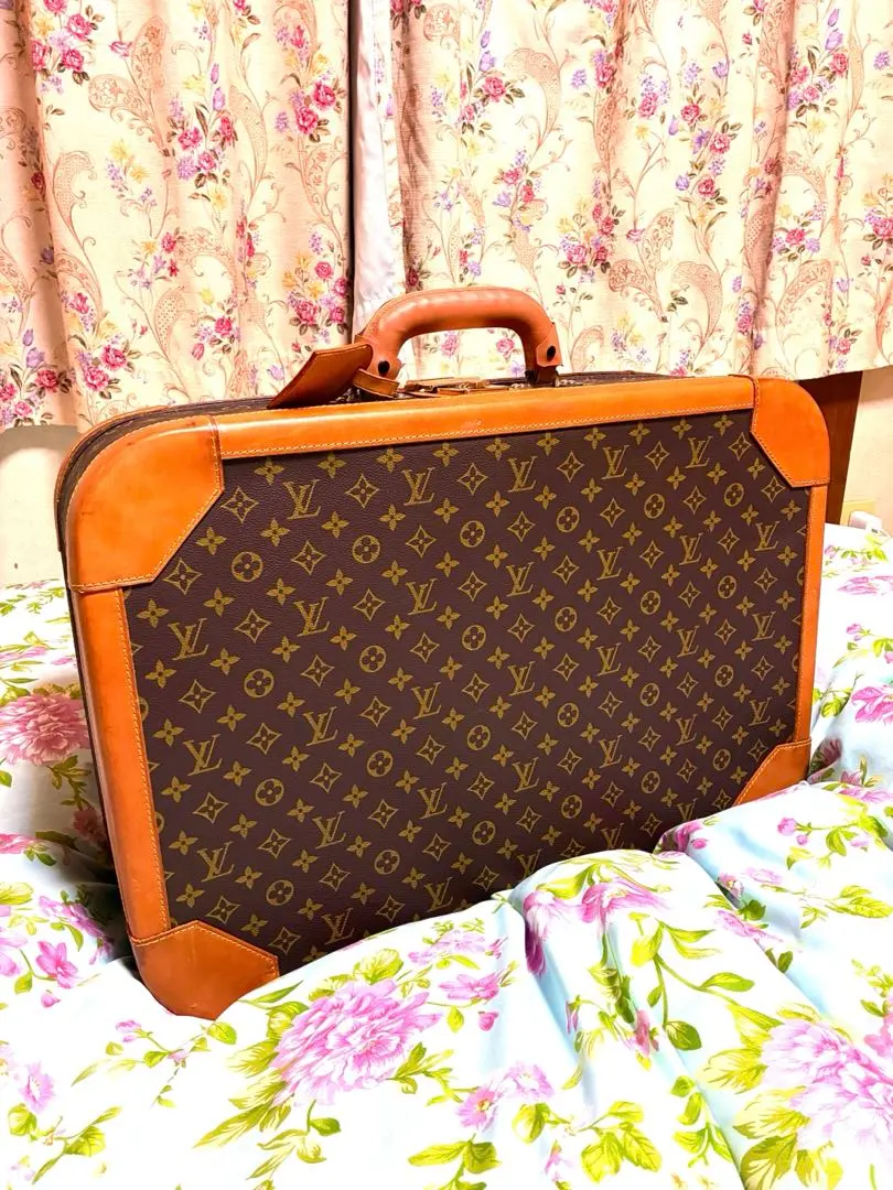 2026年最新】ヴィトン ストラトスの人気アイテム - メルカリ