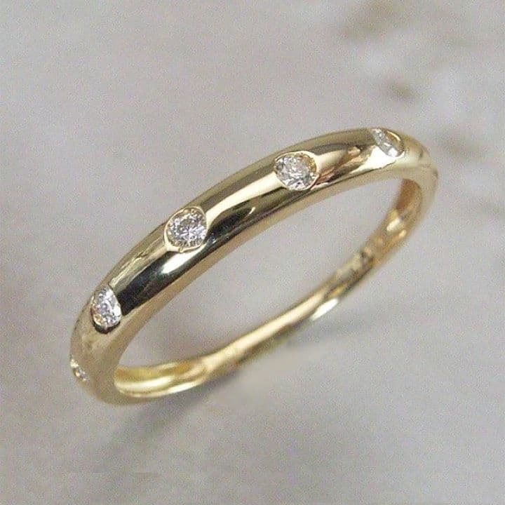 K18天然 ダイヤモンド ドットリング　15号 楽天市場】K18 甲丸 ドット リング 無色天然 ダイヤ 0.05ct(0.01ct x 5