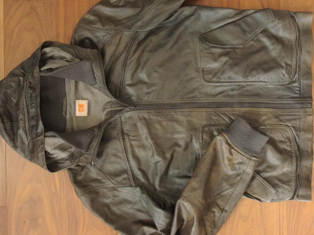 25万円 BOSS ヒューゴボス レザージャケット 48 極薄シープ 春夏にも