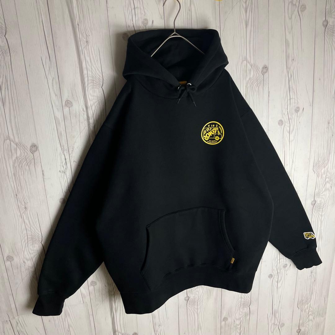 超希少デザイン】エフアールツー☆何処色情兎 ビッグプリント パーカー