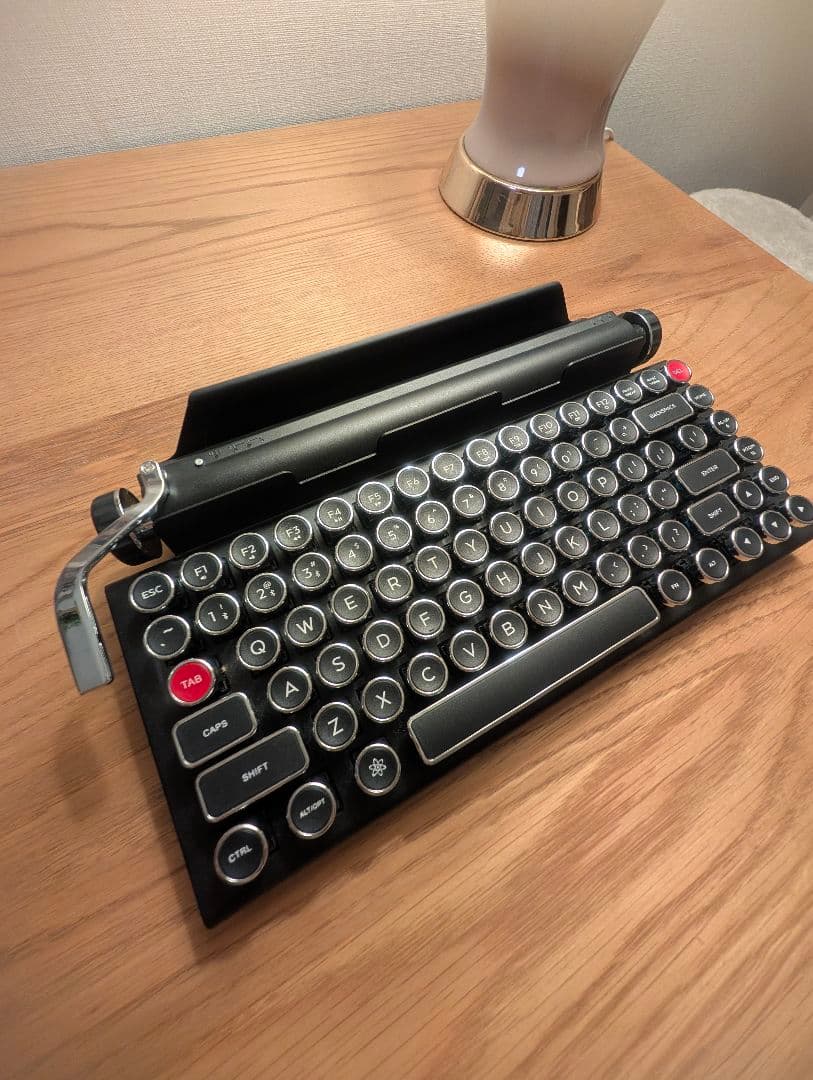 Qwerkywriter レトロタイプライター Bluetoothキーボード Amazon.co.jp: Qwerkywriter レトロタイプライター Bluetooth