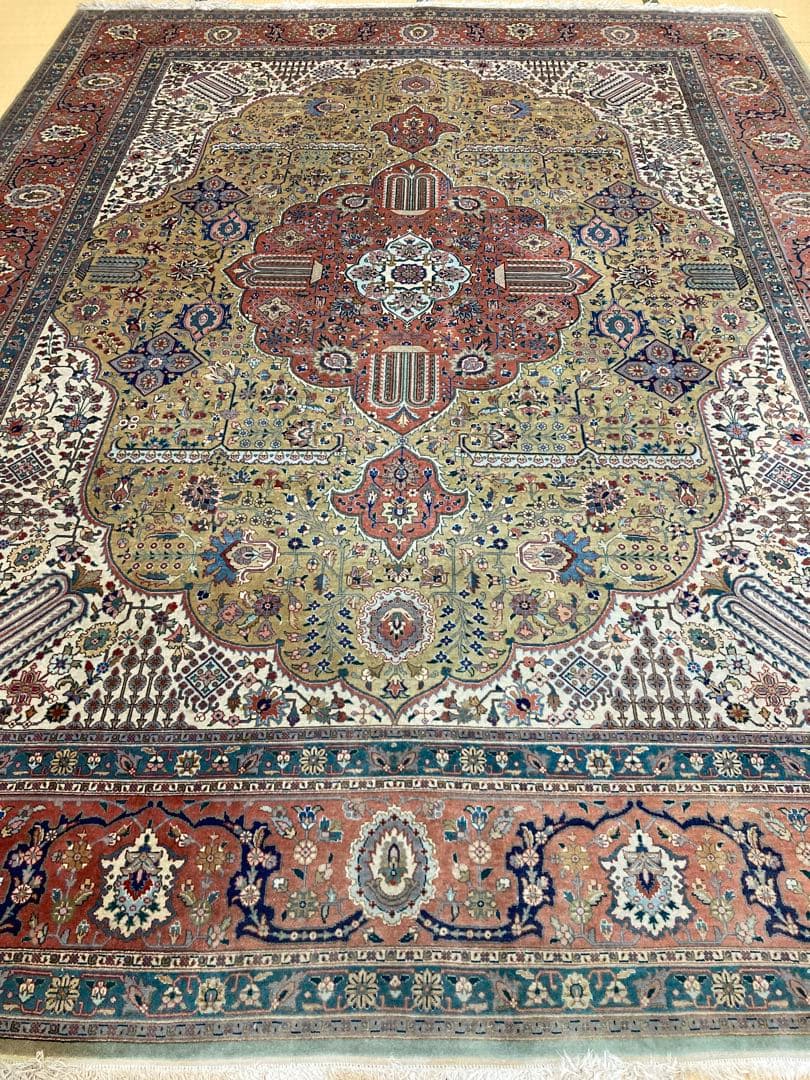 ホットケーキパーラー希少ペルシャ絨毯タブーリズ産3.56m x 2.7m