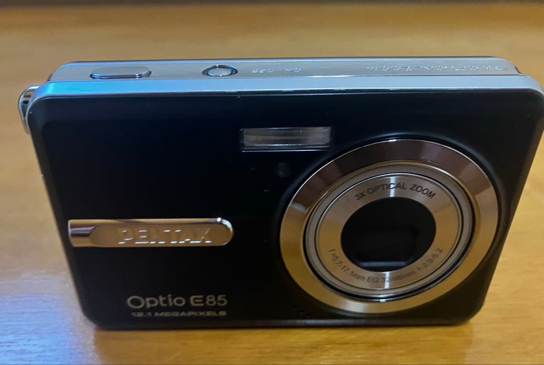 極美品】PENTAX Optio E85 デジカメ シルバー 箱付き カメラ - メルカリ