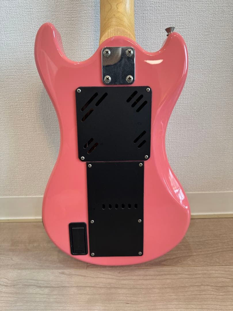 美品】Marine Rider アンプ内蔵 ミニギター - メルカリ